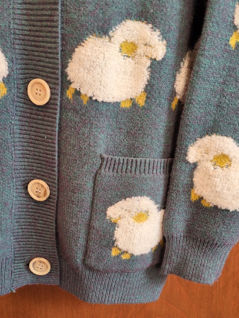 🐑 Aelfric Eden Sheep Pattern Knit Cardigan Sweater Size S - Picture 3 of 5